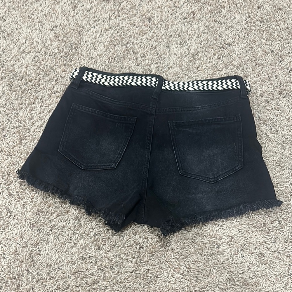 NEW Stylish Black Denim Shorts with Belt size 13 - Picture 2 of 3